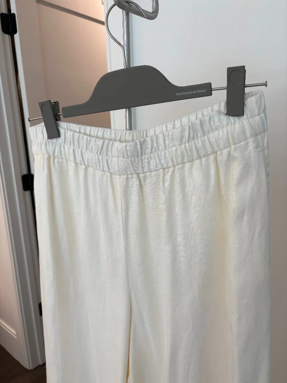 Banana Republic cream 100% linen pants